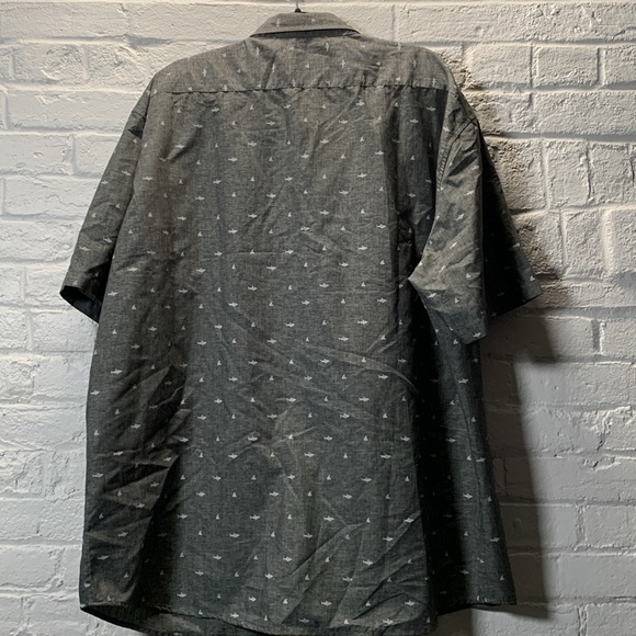 Men’s button down. - Picture 4 of 4